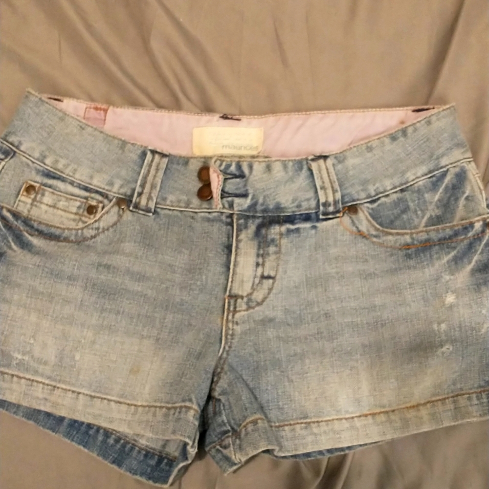 9/10 Maurices brand shorts